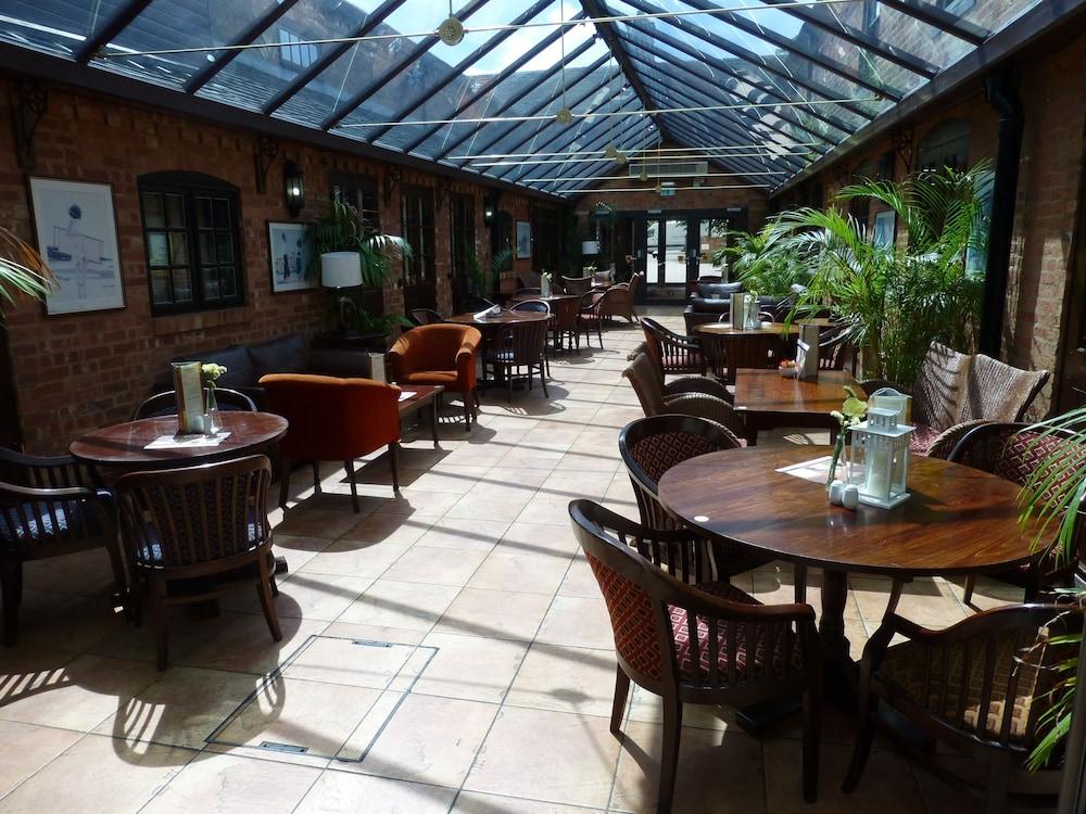 The Atherstone Red Lion Hotel Esterno foto